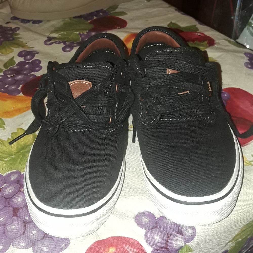 Black Van's sizes 5
